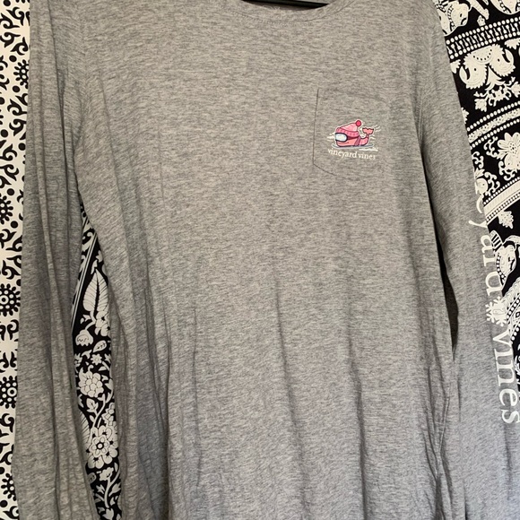 Vineyard Vines Winter Sledding long sleeve shirt - Picture 2 of 6